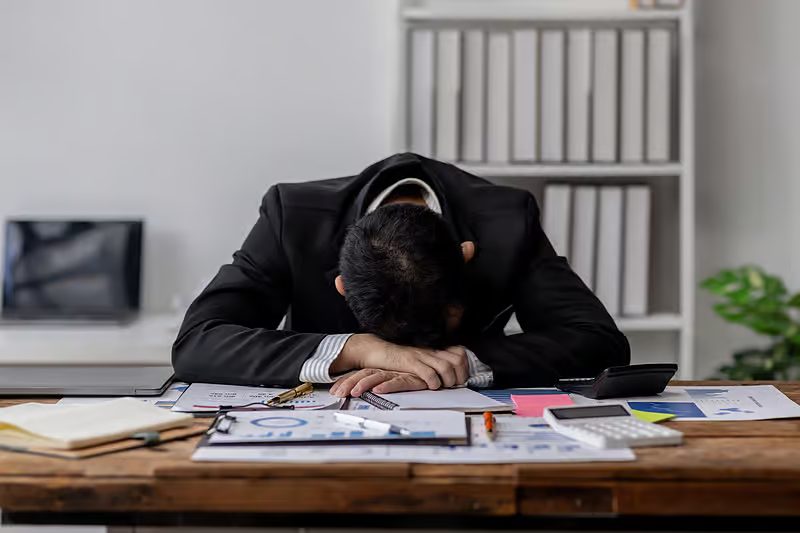 UAE Doctors Highlight Hormonal Causes for Fatigue and Weight Gain in Men Over 40
